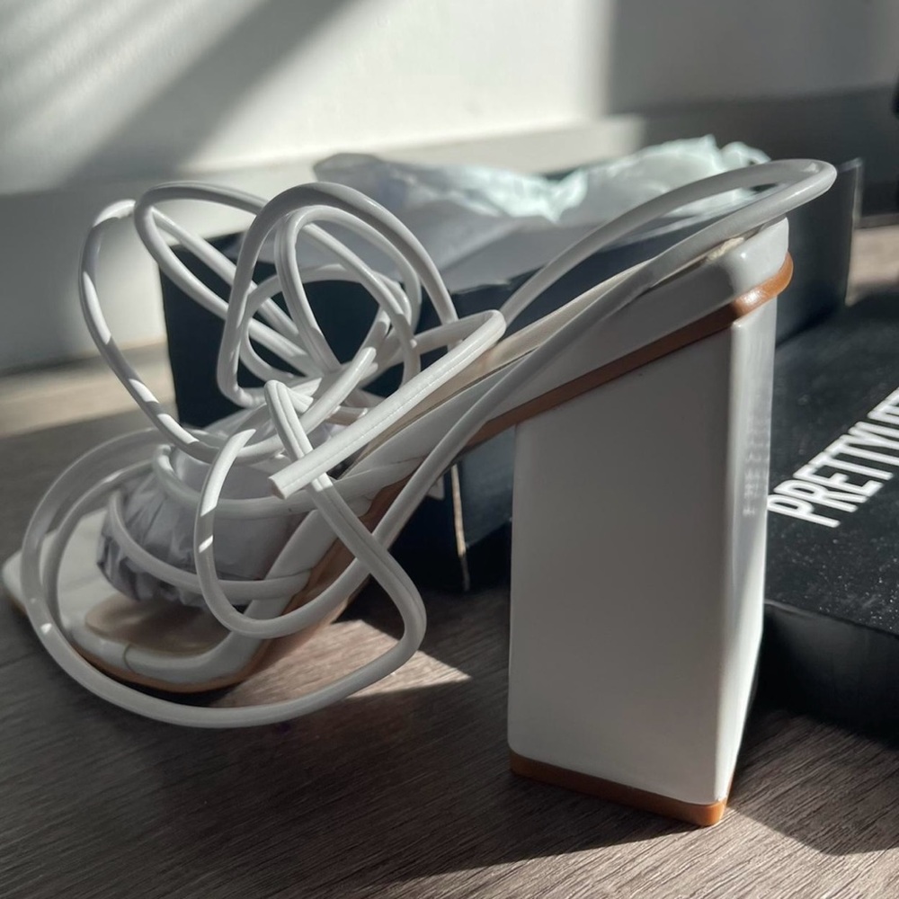 PrettyLittleThing White Lace-Up Block Heels – Size US 9